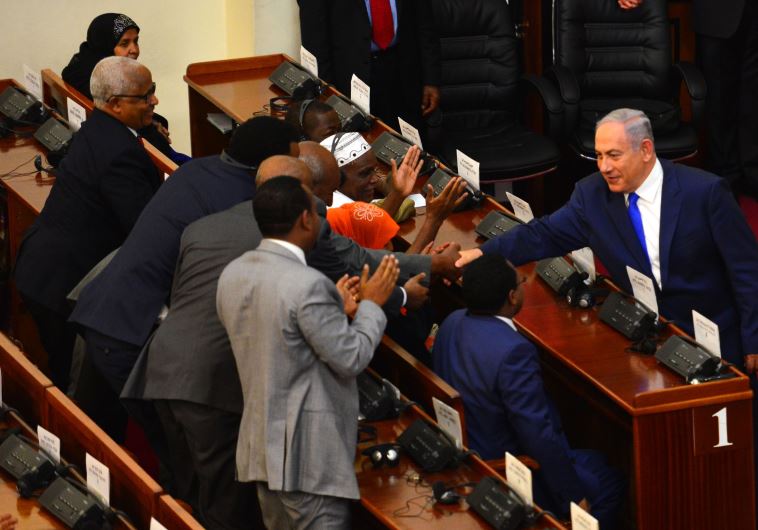 Netanyahou accueilli en conquérant lors de sa tournée en Afrique de l'Est, début juillet. D. R.